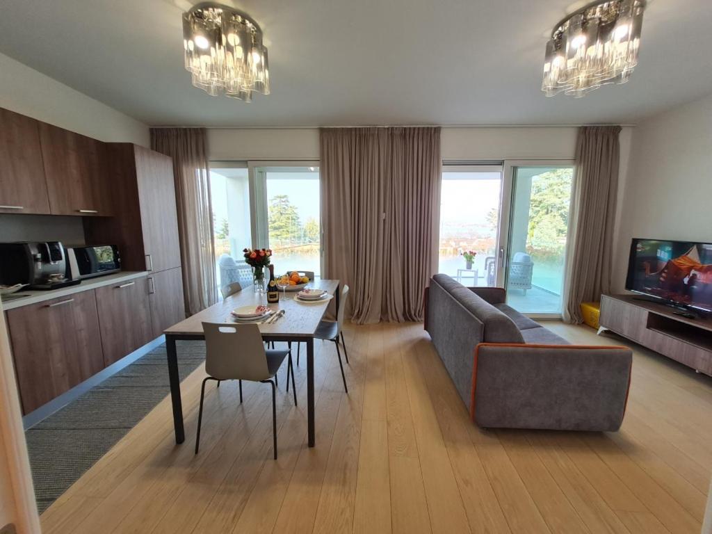 Sole Di Diana Luxury Apartments Peschiera del Garda Kültér fotó